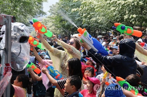 Playing with water guns