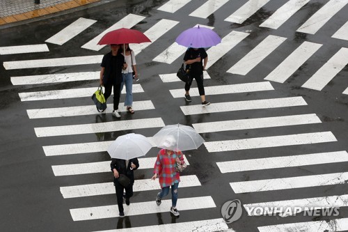 토요일 전국 흐리고 장맛비…낮 최고 22∼27도