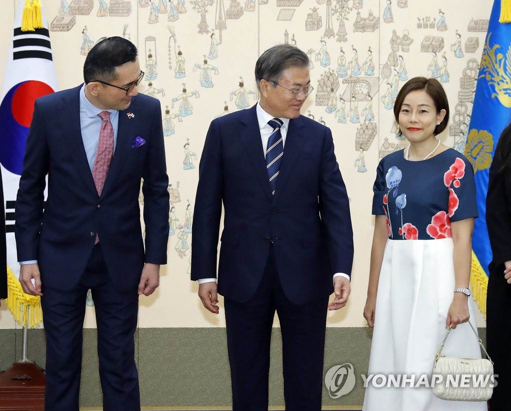주한 싱가포르 대사 부인은 한국인 | 연합뉴스