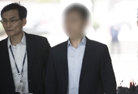 검찰 '윤총경 의혹' 경찰청 압수수색…'수사 무마' 기록 확보(종합)
