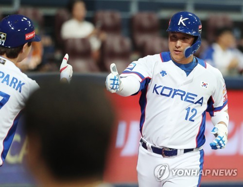 Spring Training) (Yonhap Interview) Half-Korean Cardinal eager to build  friendship with new S. Korean pitcher