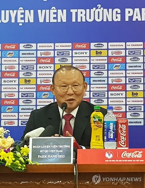 サッカーベトナム代表を強化した韓国人監督　３年延長で再契約