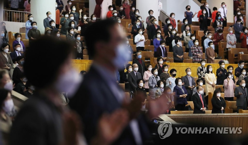 (2nd LD) S. Korea adds 13 new virus cases; club-linked cases flatten