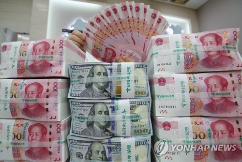 위안/달러 환율 14년만에 최고 7.2위안…아시아 증시 급락