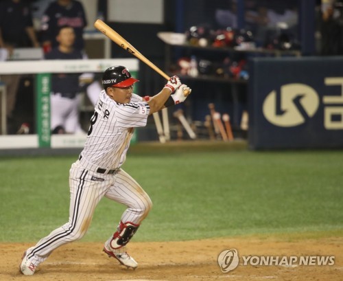 Ex-KBO 2B Jeong Keun-woo leads team to home run derby win - The Korea Times