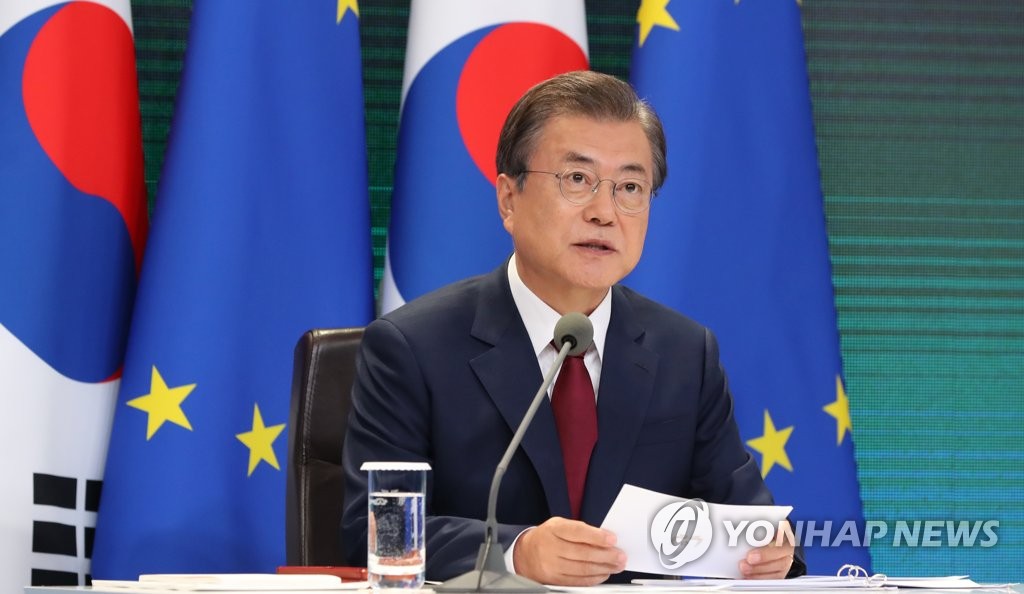 In summit, Moon asks EU to import 'samgyetang' chicken soup from S. Korea