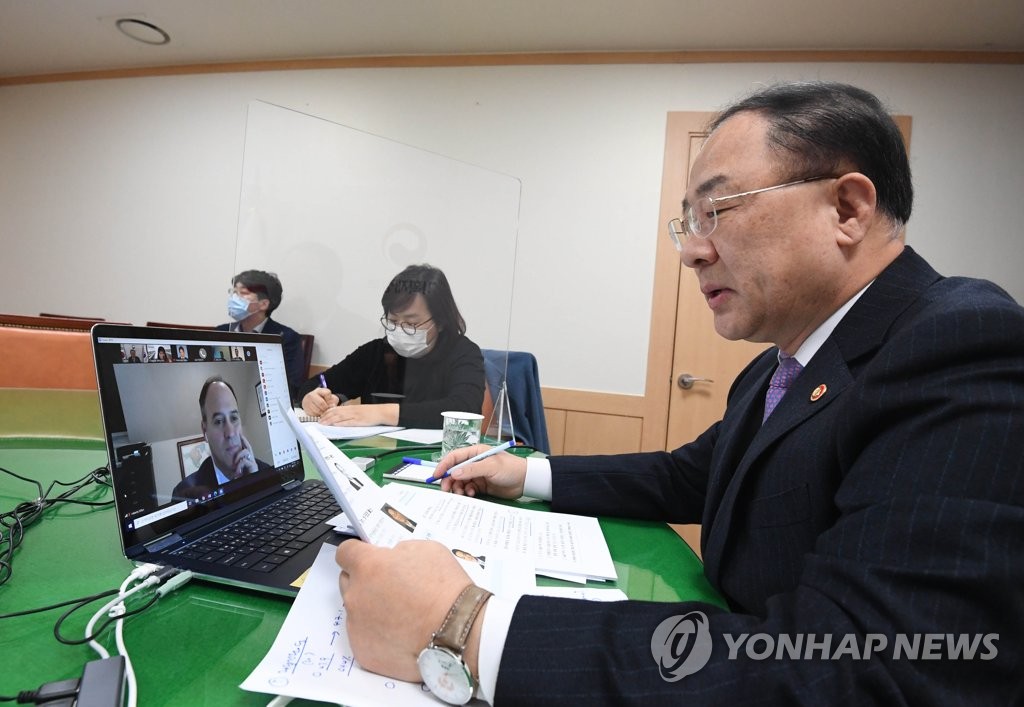 Korean economy maintaining recovery momentum amid pandemic: finance minister