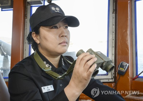 해군 최초, 여군 전투함 함장 탄생