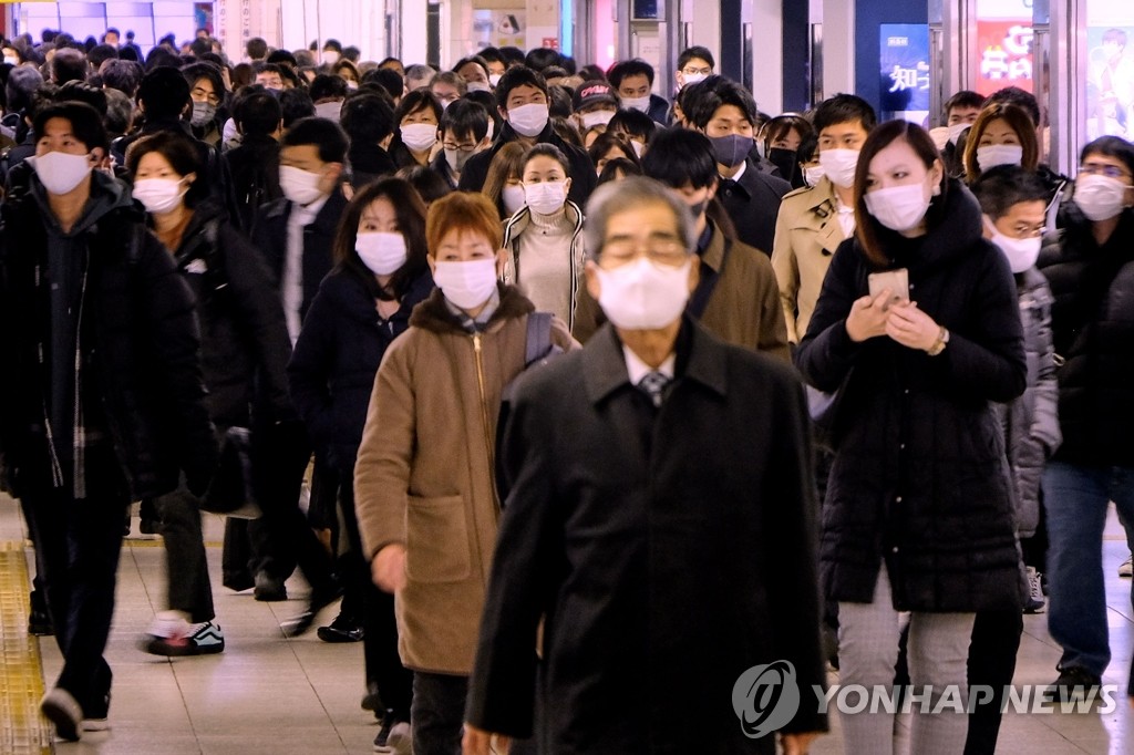 긴급 발표를 앞두고 도쿄에서 2,000 개 이상의 신종 코로나 바이러스 확인