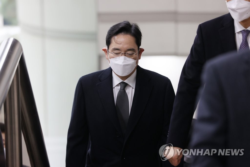 Imprisoned Samsung heir allowed to meet execs after 4-week virus isolation