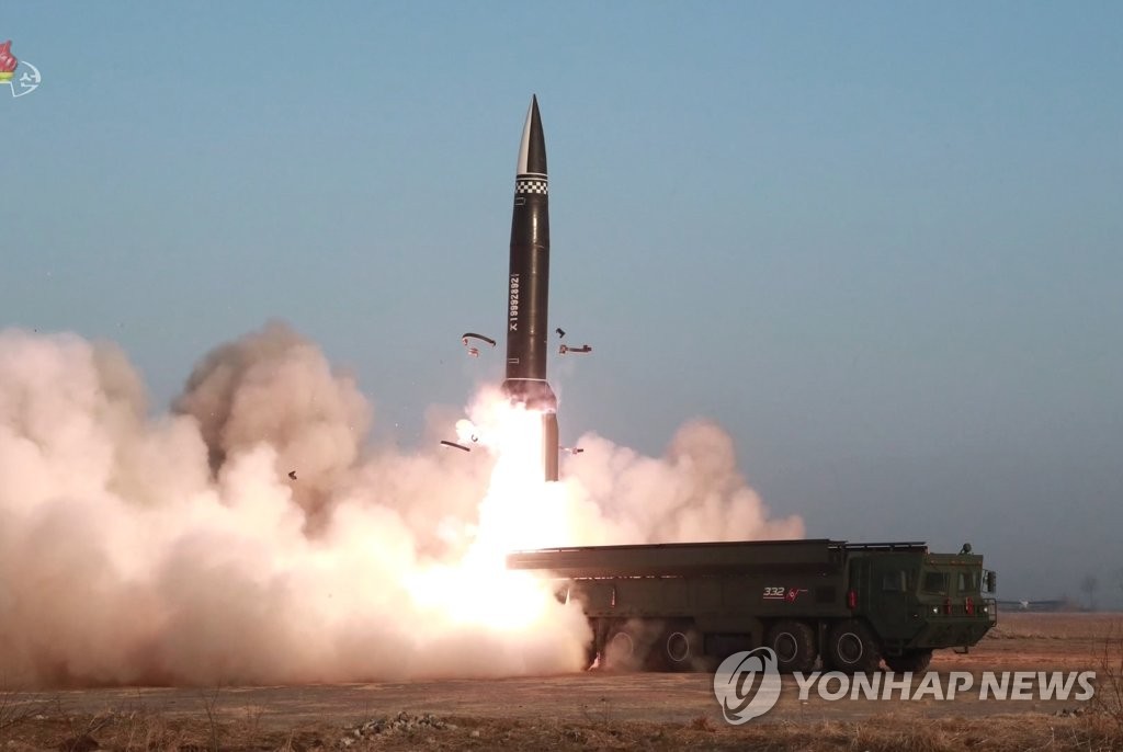 北朝鮮は３月２５日に新型戦術誘導弾の発射実験を実施したと発表した（朝鮮中央テレビより）＝（聯合ニュース）≪転載・転用禁止≫