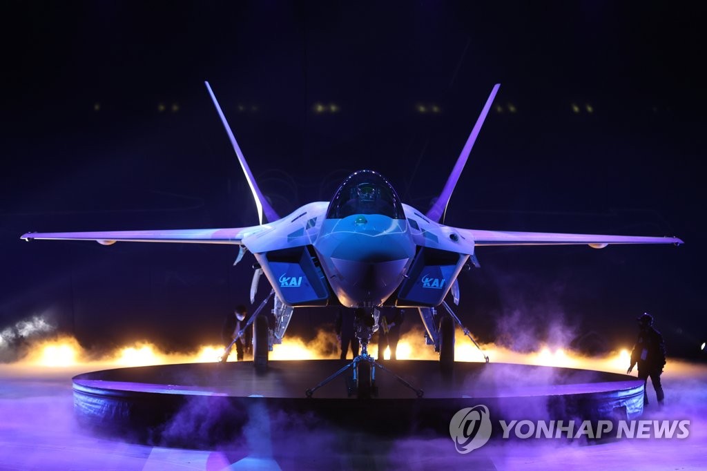 This photo taken April 9, 2021, shows South Korea's first prototype of the next-generation KF-X fighter, officially dubbed KF-21 Boramae, revealed at the Korea Aerospace Industries (KAI) facility in Sacheon, South Gyeongsang Province, southeastern South Korea. (Yonhap) 