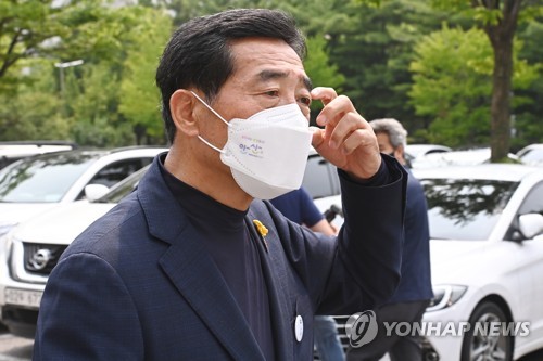 '정치자금법 위반' 윤화섭 안산시장 당선무효형…벌금 150만원(종합)