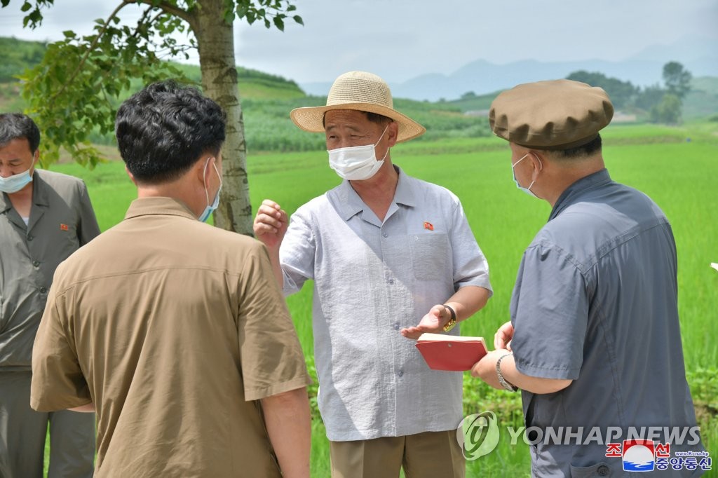 N.K. premier inspects farms in eastern coastal area