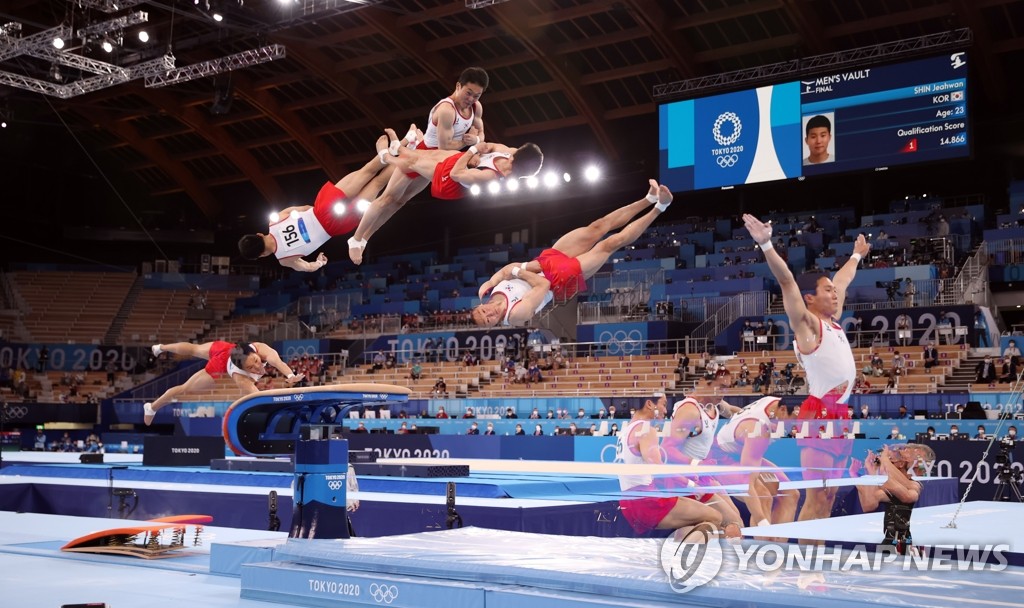 South Korean gymnast Shin Jea-hwan performs in the finals of the men's vault at the Tokyo Olympics at Ariake Gymnastics Centre in Tokyo on Aug. 2, 2021. (Yonhap)