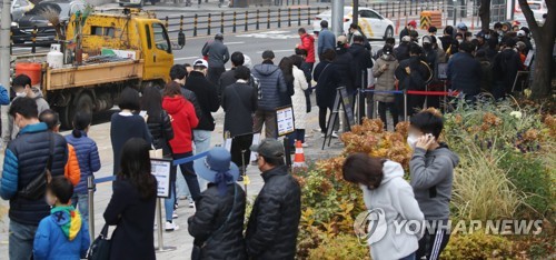 서울, 지난주 하루 평균 1천238명 확진…사망자도 급증