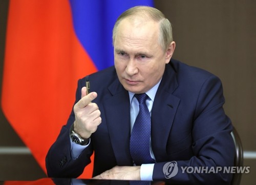 코로나로 매일 1천명씩 사망하는 러시아…"푸틴도 치명률 우려"
