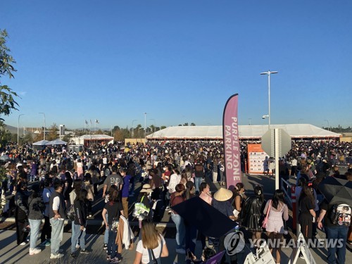 BTS fans line up for concert in Los Angeles