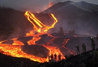 끊임없이 용암 내뿜는 스페인 라팔마섬 화산