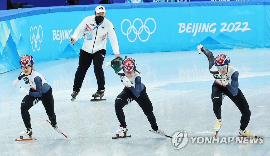 تدريب الرياضيين الكوريين للتزلج السريع في أولمبياد بكين