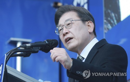 이재명·윤석열, '마지막 휴일' 수도권서 릴레이 유세 격돌