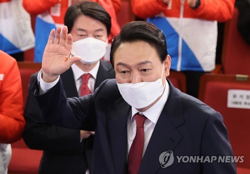 (جديد) الحكومة الصينية تهنئ الرئيس الكوري الجنوبي المنتخب يون سيوك-يول - 1