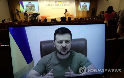 مصدر: زيلينسكي قال إن الدعم العسكري الكوري الجنوبي سيكون إيجابيًا بالنسبة لأوكرانيا