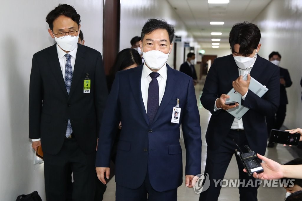 박광온 법사위원장 찾은 김오수 검찰총장