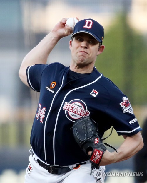 Doosan Bears sign pitcher Robert Stock on $700,000 contract