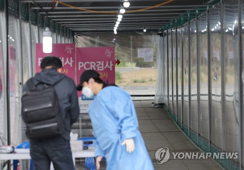 韓国の新規コロナ感染者２万６０１人　前週から５００人以上増