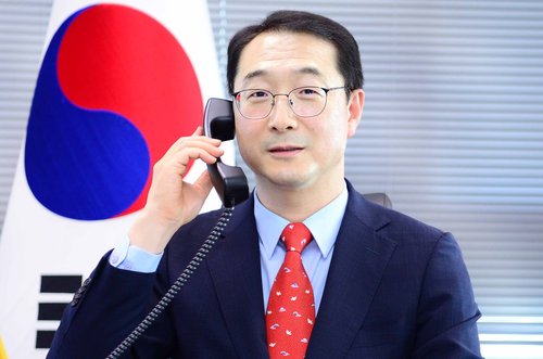 S. Korean, Japanese nuclear envoys hold phone talks on N. Korea