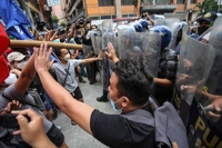 바이든 한일 방문 비난하는 필리핀 시위대
