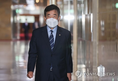 의장단 후보 선출 위한 화상 의총에 참석하는 김진표 의원