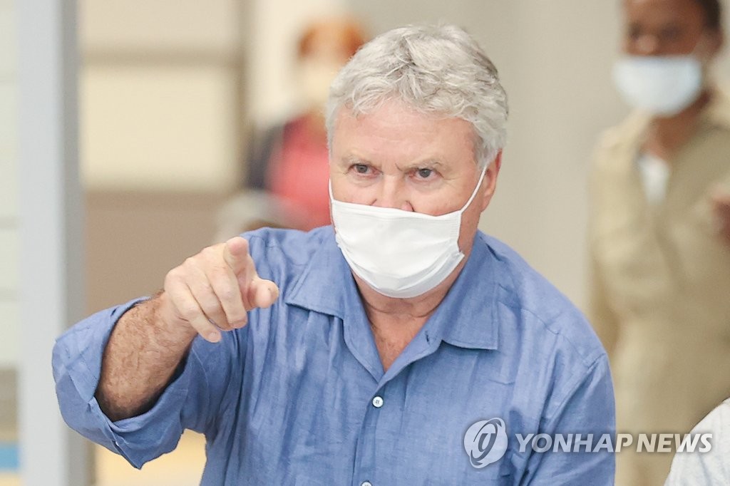 '제2의 고향' 한국 찾은 히딩크