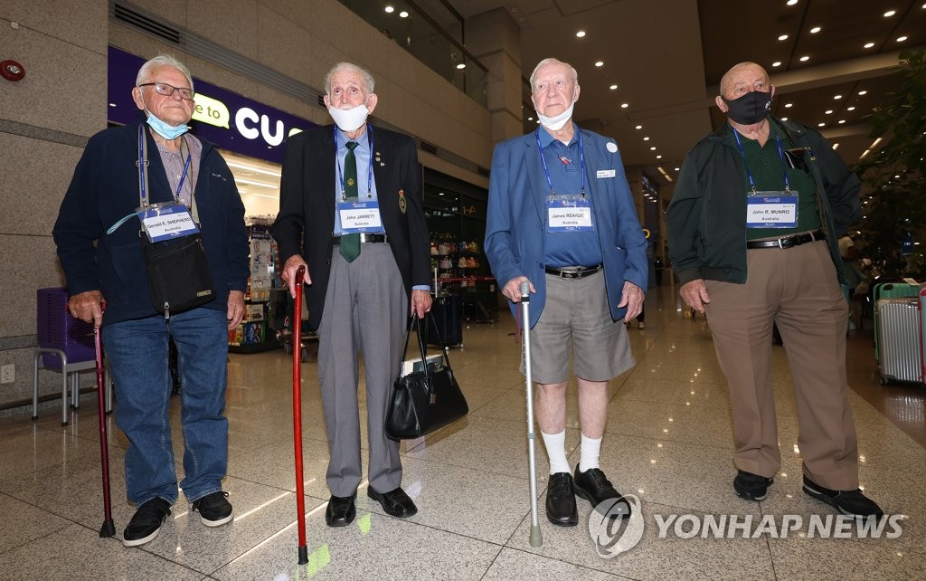 War heroes return to S. Korea