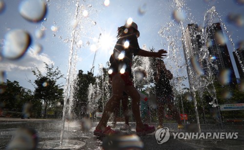 [내일날씨] 폭염 속 내륙 곳곳 소나기…서울 낮 최고 34도