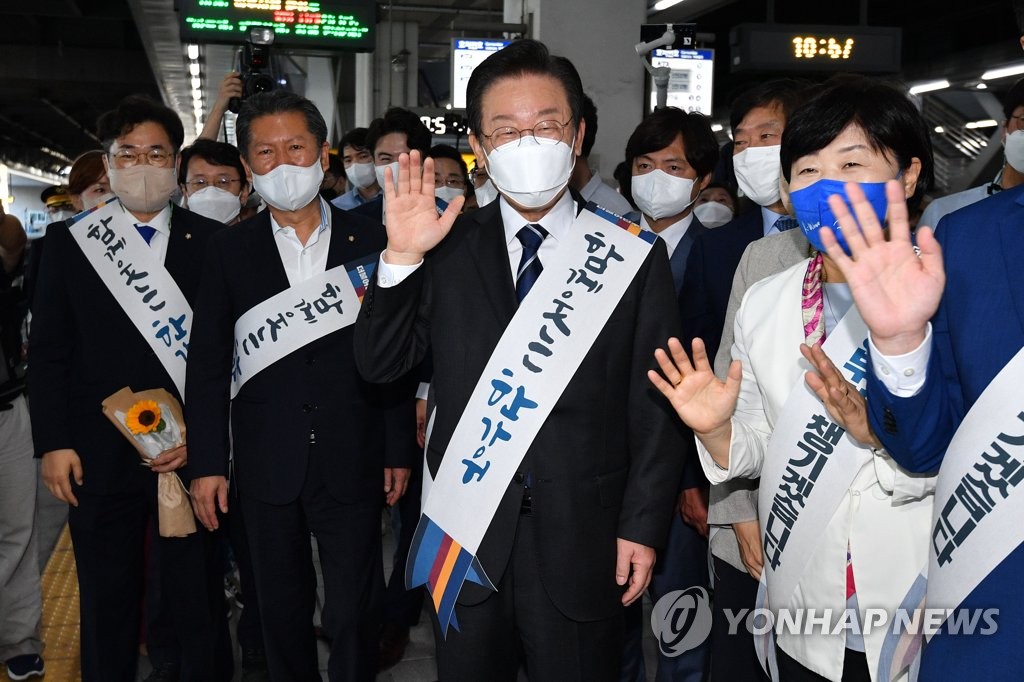 韓国検察　最大野党代表を公職選挙法違反で在宅起訴