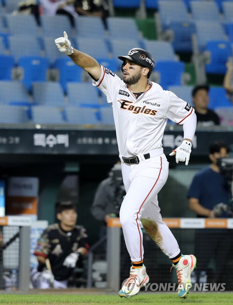 Mike Tauchman of the Hanwha Eagles celebrates his two-run home run against the KT Wiz during the bottom of the eighth inning of a Korea Baseball Organization regular season game at Hanwha Life Eagles Park in Daejeon, 160 kilometers south of Seoul, on Sept. 14, 2022, in this file photo provided by the Eagles. (PHOTO NOT FOR SALE) (Yonhap)