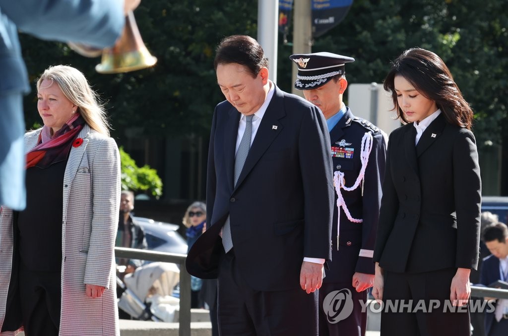 윤석열 대통령, 오타와 전쟁기념비 참배
