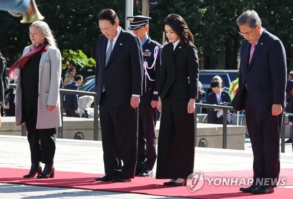 윤석열 대통령, 오타와 전쟁기념비 참배