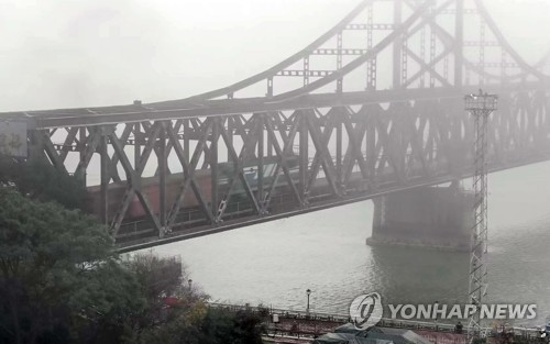 貨物列車　５カ月ぶり中国・丹東から北朝鮮へ＝陸路貿易再開か
