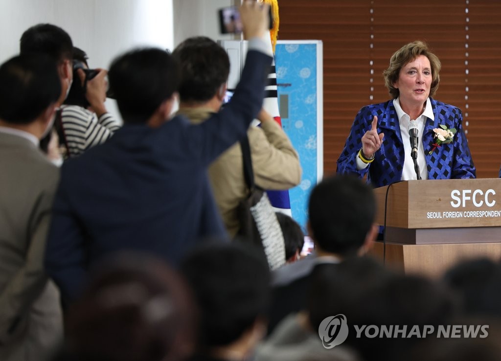 米人権活動家が韓国前政権批判　「北朝鮮に情報伝えるべき」