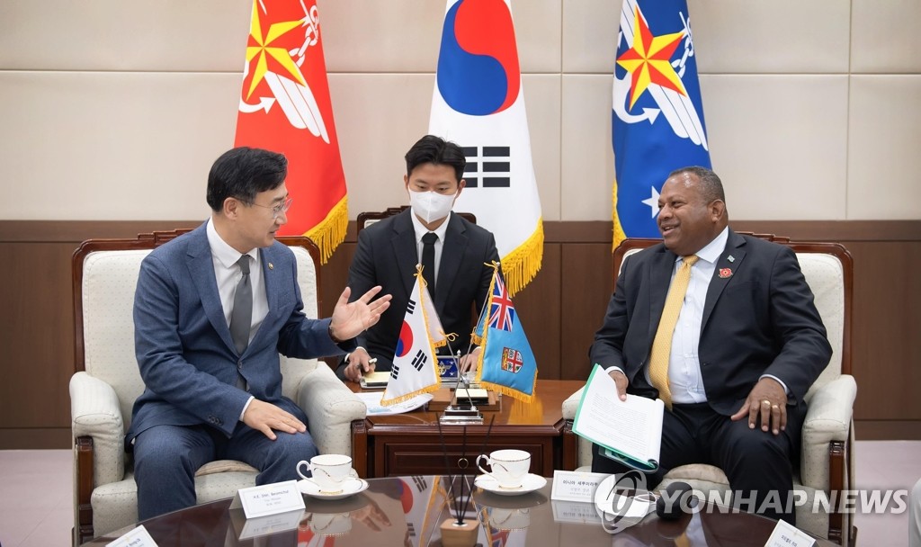 Los funcionarios de alto rango de Corea del Sur y Fiyi discuten la cooperación en defensa