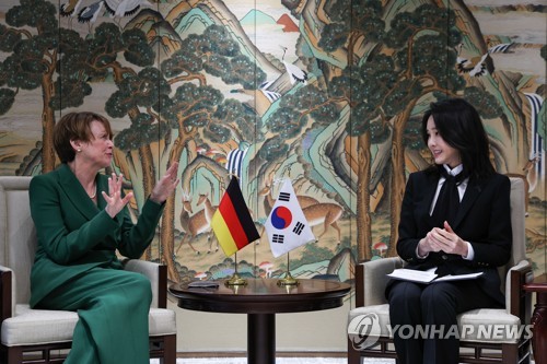 First lady seeks to help S. Koreans enjoy Korean cultural assets in Germany