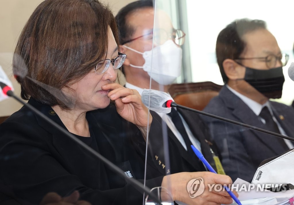 Yongsan Ward office chief Park Hee-young attends a parliamentary session in Seoul on Nov. 7, 2022. (Yonhap) 