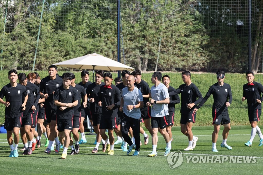 (World Cup) S. Korea hold official prematch practice with injured winger still sidelined