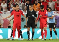 [월드컵] 한국-브라질 16강전 주심에 우루과이전 휘슬 분 튀르팽 심판