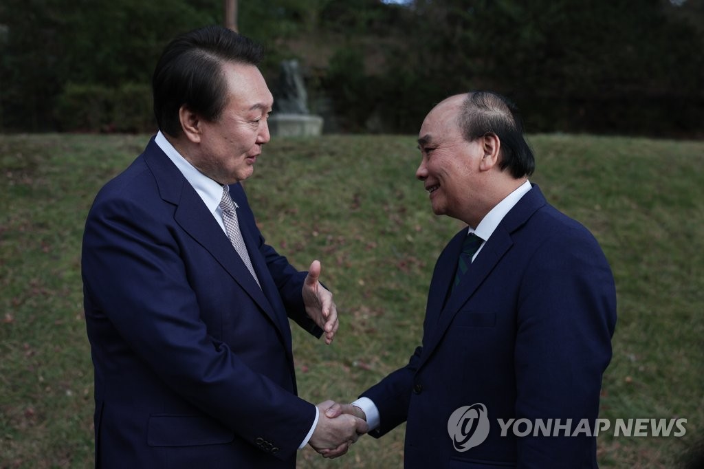 청와대에서 만난 윤 대통령과 베트남 국가주석