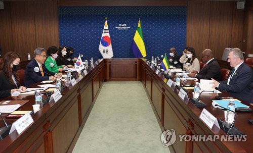 S. Korea-Gabon FMs' talks