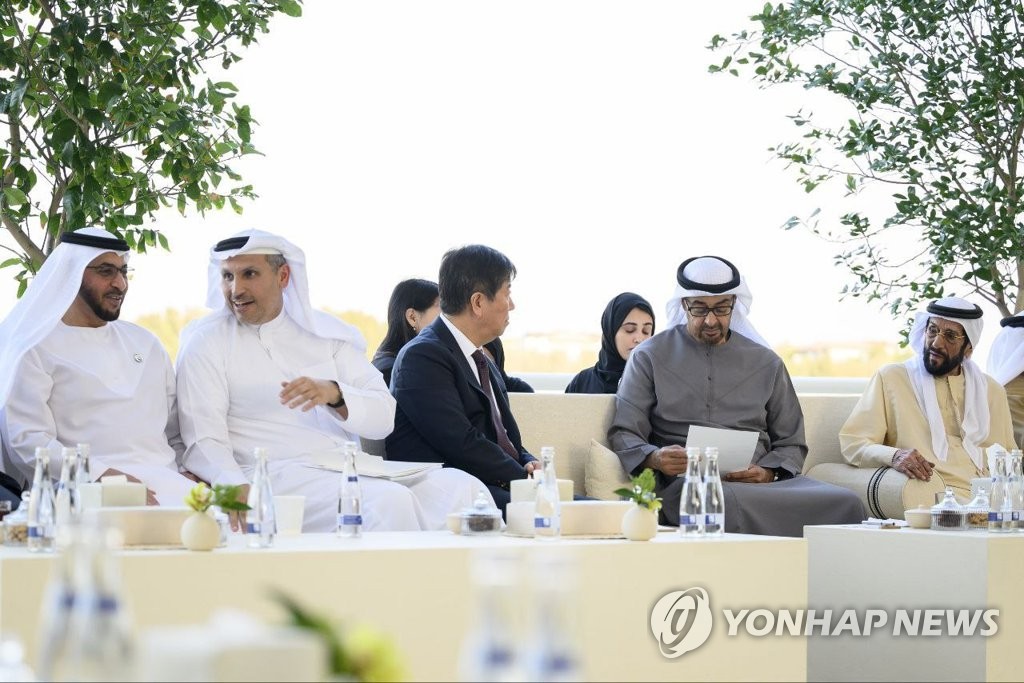 الرئيس يون ينقل رغبته في رفع مستوى الشراكة مع الإمارات - 2
